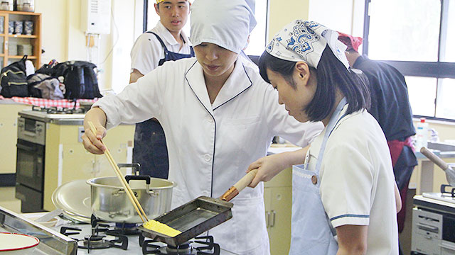 秋田栄養短大_高大連携講座「食生活と健康」